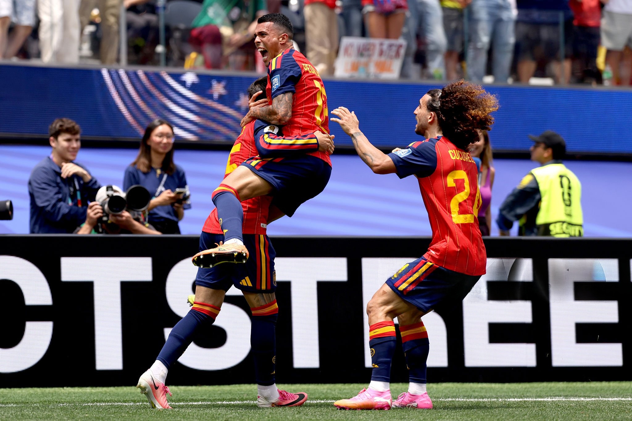 Spain Into Quarterfinals as Oyarzabal Delivers Again - Image 3