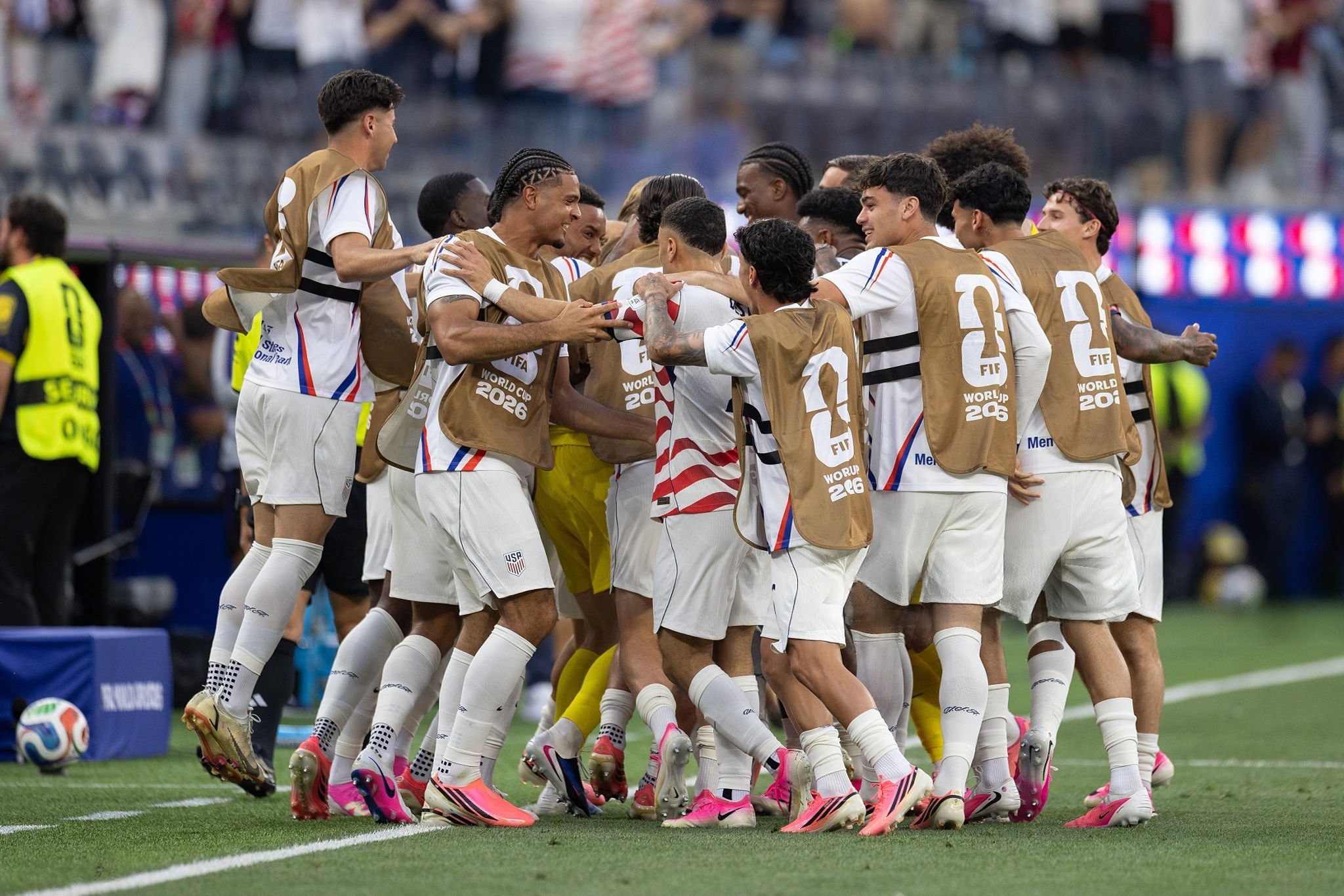 Why Every Player is Wearing Pink Boots at the 2026 FIFA World Cup - Image 3